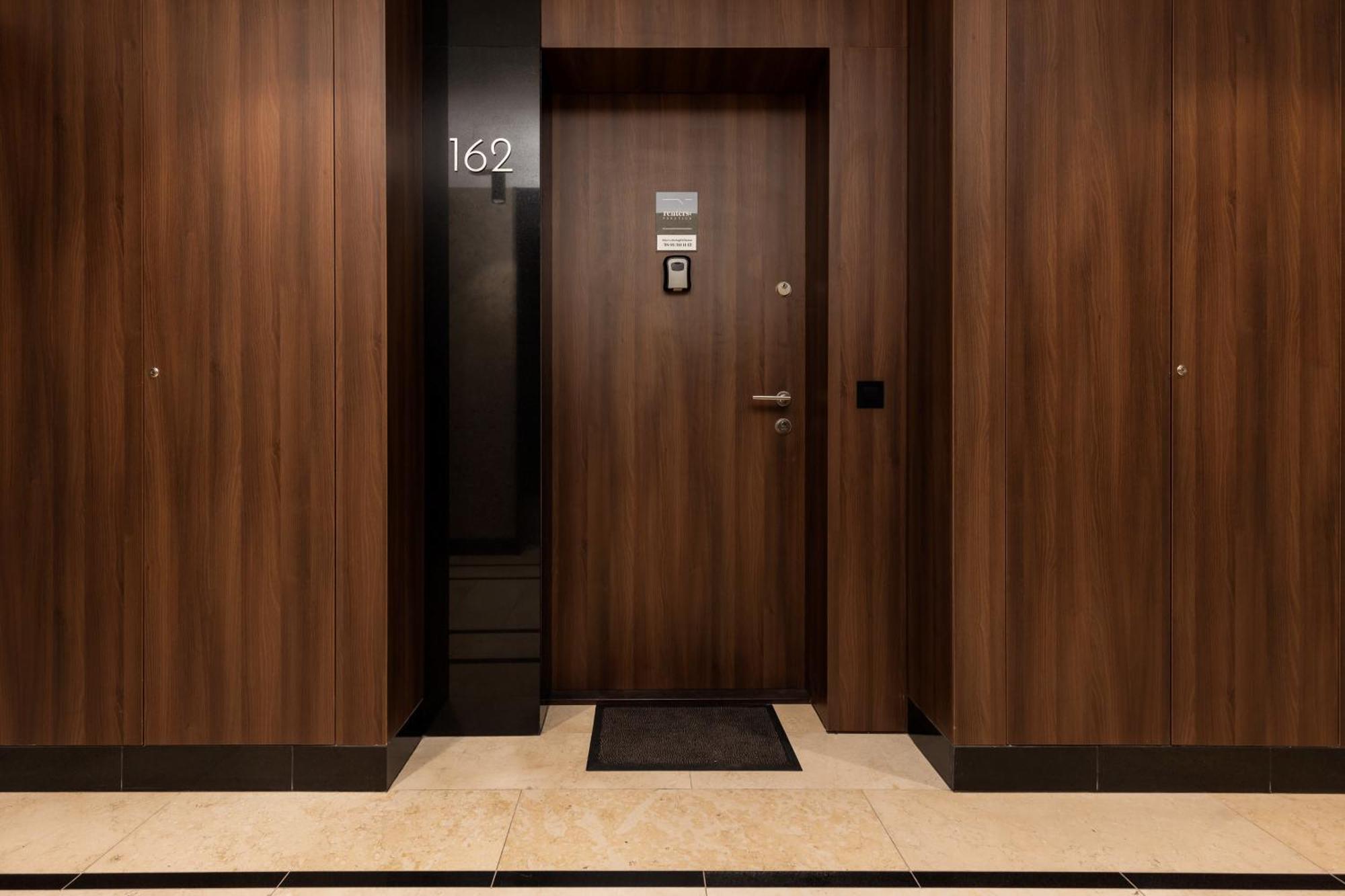 Mennica Lux Centre By Renters Prestige * Warszawa