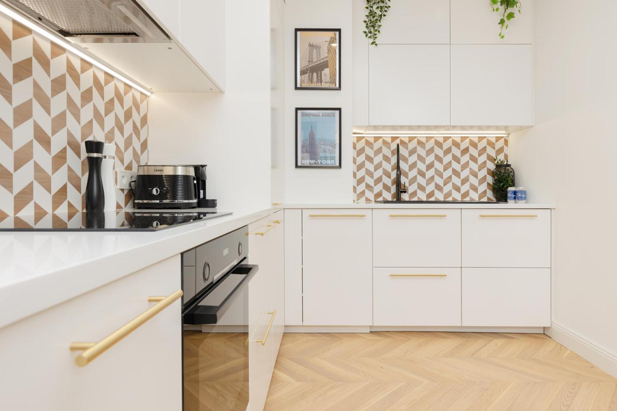Mennica Lux Centre By Renters Prestige *